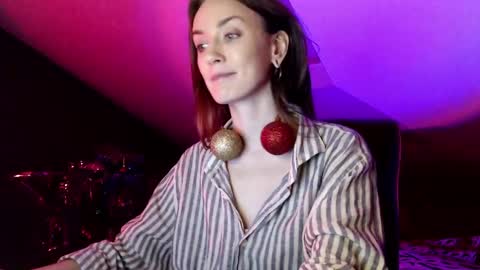 Dalia  online show from 12/13/24, 01:44