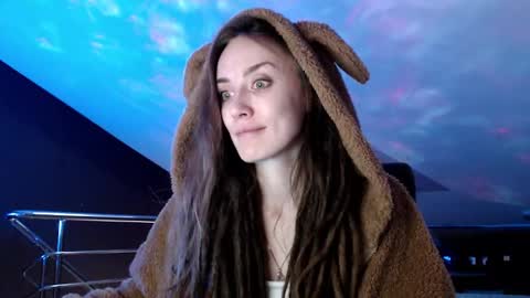 Dalia  online show from 02/20/25, 10:27