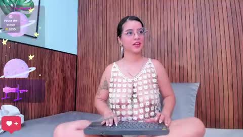 Snapshot of dalia_snow chatting on 06/26/26, 12:20 Dalia online show from 06/26/26, 12:20