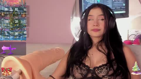 Snapshot of daliajohnson_ chatting on 12/07/24, 01:58 leila williams online show from 12/07/24, 01:58