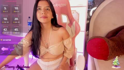 Snapshot of daliajohnson_ chatting on 01/01/25, 08:35 leila williams online show from 01/01/25, 08:35