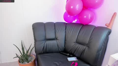 Snapshot of dalila__lu chatting on 04/21/26, 03:50 Dalila Lu online show from 04/21/26, 03:50