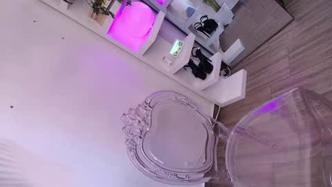 Snapshot of dalilathoms chatting on 04/20/26, 08:21 dalilathoms online show from 04/20/26, 08:21