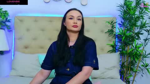 daliyaa_ online show from 05/27/26, 12:02