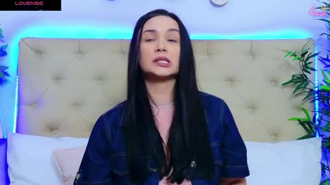 daliyaa_ online show from 06/01/26, 12:18