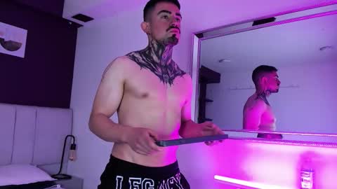 Dallas whitee online show from 02/19/26, 08:16