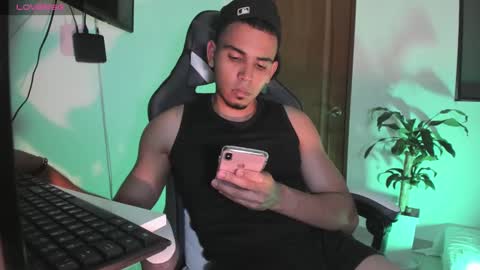 Snapshot of dalton111_ chatting on 02/28/25, 06:32 Dalton online show from 02/28/25, 06:32