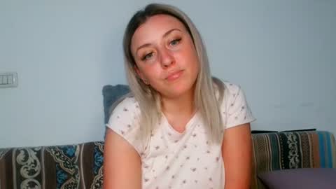 Snapshot of dalyana22 chatting on 07/08/26, 09:08 Maria online show from 07/08/26, 09:08