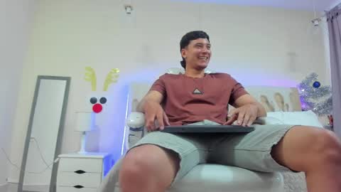 DAMIAN online show from 01/07/25, 06:24