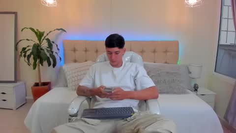 DAMIAN online show from 01/15/25, 12:25