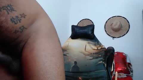 Snapshot of damian64436171 chatting on 04/14/26, 05:30 damian64436171 online show from 04/14/26, 05:30