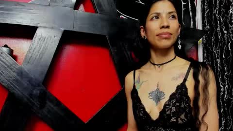 Snapshot of damian_and_tiana chatting on 01/18/26, 04:44 damian_and_tiana online show from 01/18/26, 04:44