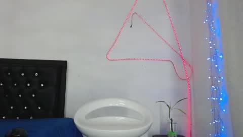 Snapshot of damian_hart_24cm chatting on 05/07/26, 12:10 damian_hart_24cm online show from 05/07/26, 12:10