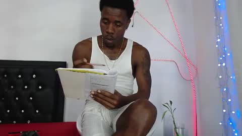 Snapshot of damian_hart_24cm chatting on 05/15/26, 12:01 damian_hart_24cm online show from 05/15/26, 12:01