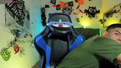 Damian online show from 10/19/25, 03:18