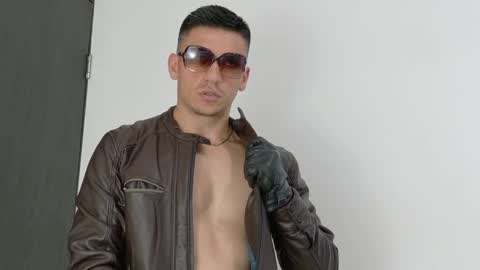 Snapshot of damian_luca chatting on 09/23/25, 10:02 Damian Luca online show from 09/23/25, 10:02