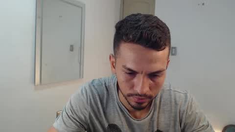 Snapshot of damian_muscle chatting on 09/18/25, 10:01 Damian online show from 09/18/25, 10:01