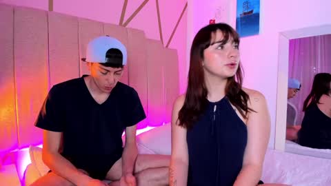 Snapshot of damian_n_maya chatting on 01/18/25, 12:47 Damian Maya online show from 01/18/25, 12:47