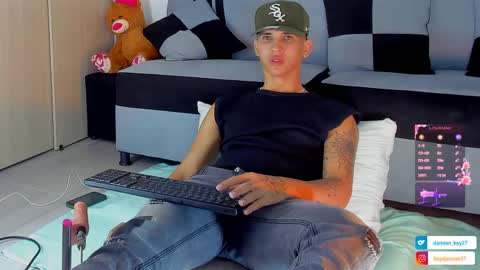 Snapshot of damian_queen chatting on 02/13/25, 11:47 damian key online show from 02/13/25, 11:47