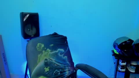 Snapshot of damian_torner chatting on 04/03/26, 10:41 Damian torner online show from 04/03/26, 10:41