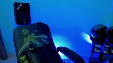 Snapshot of damian_torner chatting on 04/04/26, 10:46 Damian torner online show from 04/04/26, 10:46