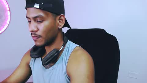 instagram damiannreed. online show from 02/20/26, 01:24