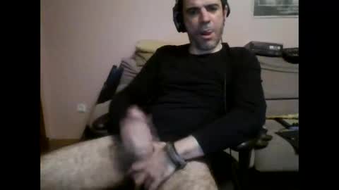 Snapshot of damianour chatting on 03/07/25, 06:54 damianour online show from 03/07/25, 06:54