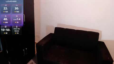 Snapshot of damiantaylor3 chatting on 02/25/25, 05:30 ---Taylor--- online show from 02/25/25, 05:30