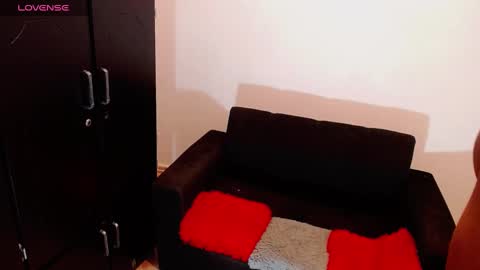 Snapshot of damiantaylor3 chatting on 03/06/25, 03:35 ---Taylor--- online show from 03/06/25, 03:35