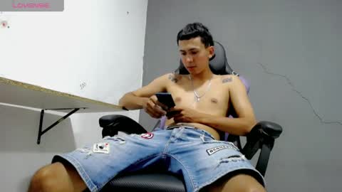 Snapshot of damien_444 chatting on 04/05/26, 08:28 damien_444 online show from 04/05/26, 08:28