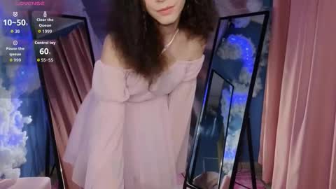 Snapshot of damienlake chatting on 03/11/26, 08:37 Dami online show from 03/11/26, 08:37