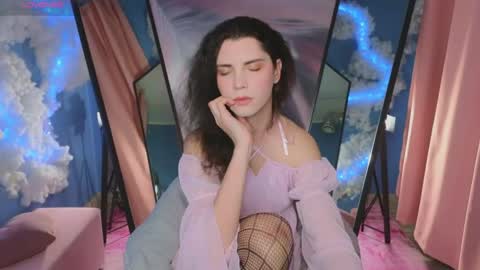 Snapshot of damienlake chatting on 04/26/26, 09:56 Dami online show from 04/26/26, 09:56