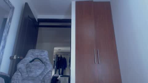 dammuscle online show from 12/04/25, 02:37