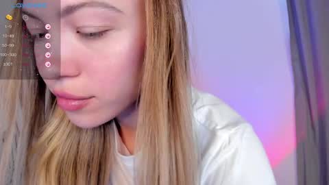 Snapshot of damn_cutie chatting on 05/13/26, 11:40 Tiana online show from 05/13/26, 11:40