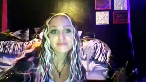 Snapshot of damnitjanet13 chatting on 04/02/26, 12:14 damnitjanet13 online show from 04/02/26, 12:14
