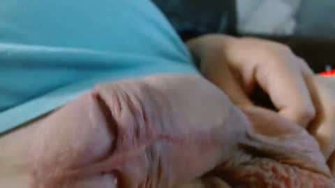 Snapshot of damocles01 chatting on 03/26/26, 09:42 Damocles online show from 03/26/26, 09:42