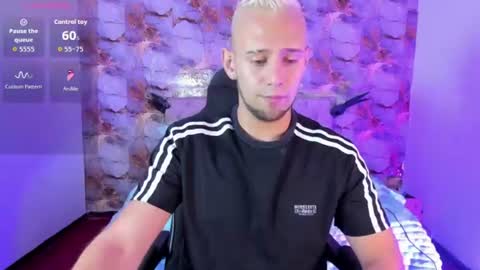 Snapshot of damon_baker0 chatting on 06/26/26, 07:18 Damon bakert online show from 06/26/26, 07:18