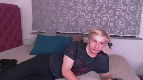 Snapshot of damonlux chatting on 07/27/26, 05:47 Damon online show from 07/27/26, 05:47