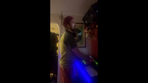 Snapshot of damontsi chatting on 03/25/26, 09:15 damontsi online show from 03/25/26, 09:15