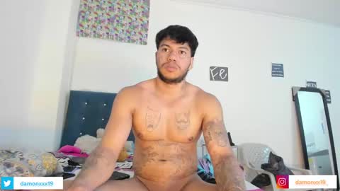 Snapshot of damonxxx1 chatting on 01/29/25, 08:56 Damon online show from 01/29/25, 08:56