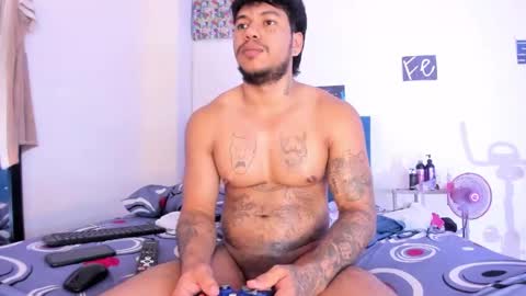 Snapshot of damonxxx1 chatting on 02/14/25, 06:02 Damon online show from 02/14/25, 06:02