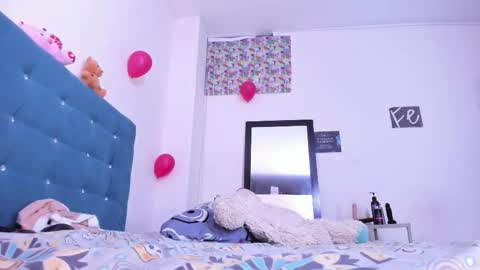 Snapshot of damonxxx1 chatting on 03/02/25, 04:28 Damon online show from 03/02/25, 04:28