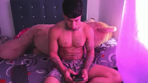 Snapshot of damonxxx1 chatting on 12/02/25, 06:47 Damon online show from 12/02/25, 06:47