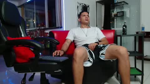 damyan_2003 online show from 11/22/25, 03:49