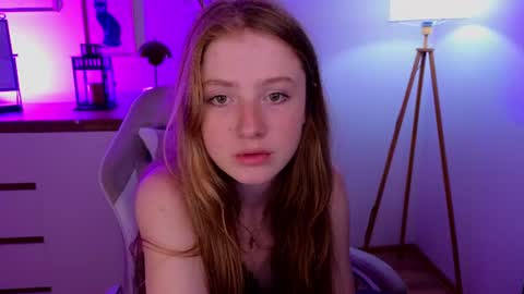 Snapshot of dan1ella_sun chatting on 06/24/26, 02:49 dan1ella_sun online show from 06/24/26, 02:49