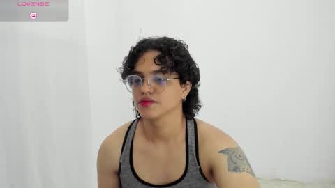 Snapshot of dan_blous chatting on 02/15/26, 06:59 Diane Blosson online show from 02/15/26, 06:59