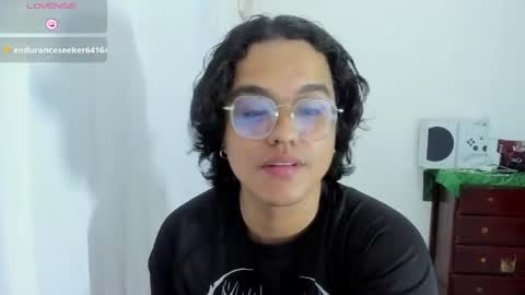 Snapshot of dan_blous chatting on 07/02/26, 03:23 Diane Blosson online show from 07/02/26, 03:23