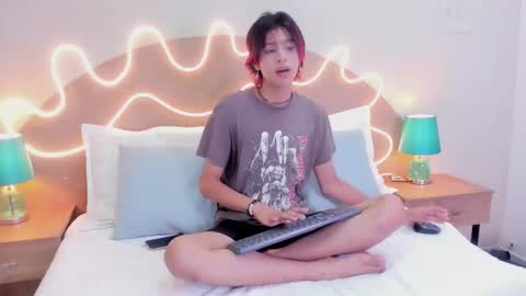 D A N online show from 10/01/25, 01:50