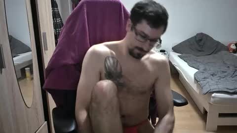 Snapshot of dan_the_man405 chatting on 12/20/25, 08:05 King Dan online show from 12/20/25, 08:05