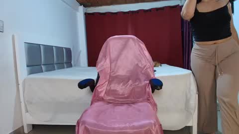 Snapshot of dana_777 chatting on 09/26/25, 11:09 Dayana  online show from 09/26/25, 11:09